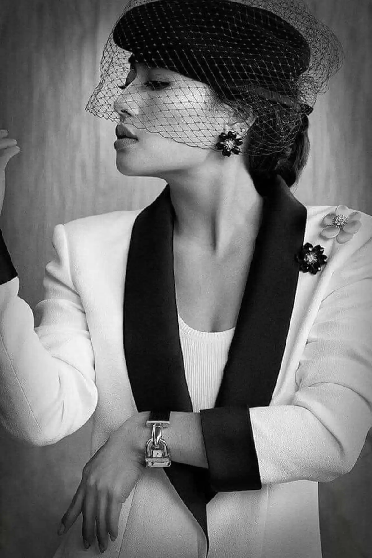 พระองค์หญิงสิริวัณณวรีฯ ทรงพระสิริโฉมงดงาม บนปกนิตยสาร Vogue Thailand ครบรอบ 5 ปี (ภาพชุด)