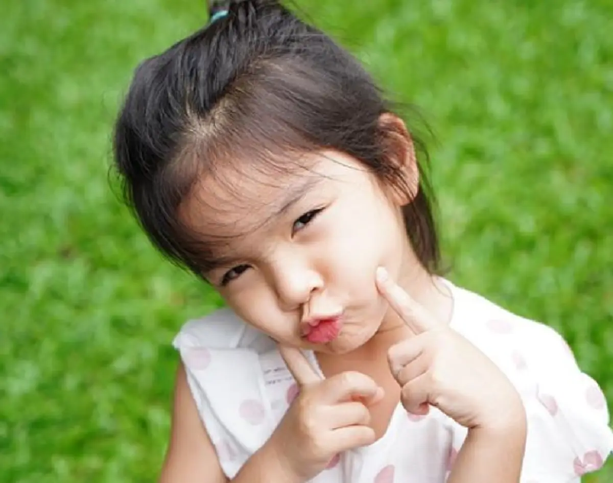 น่าเอ็นดูจังลูก เมื่อ "น้องมะลิ" บ่นคันหัวหนักมาก บอกแม่โบว์ว่า "มันมีภูเขา" ตอบจบฮาลั่นเลย