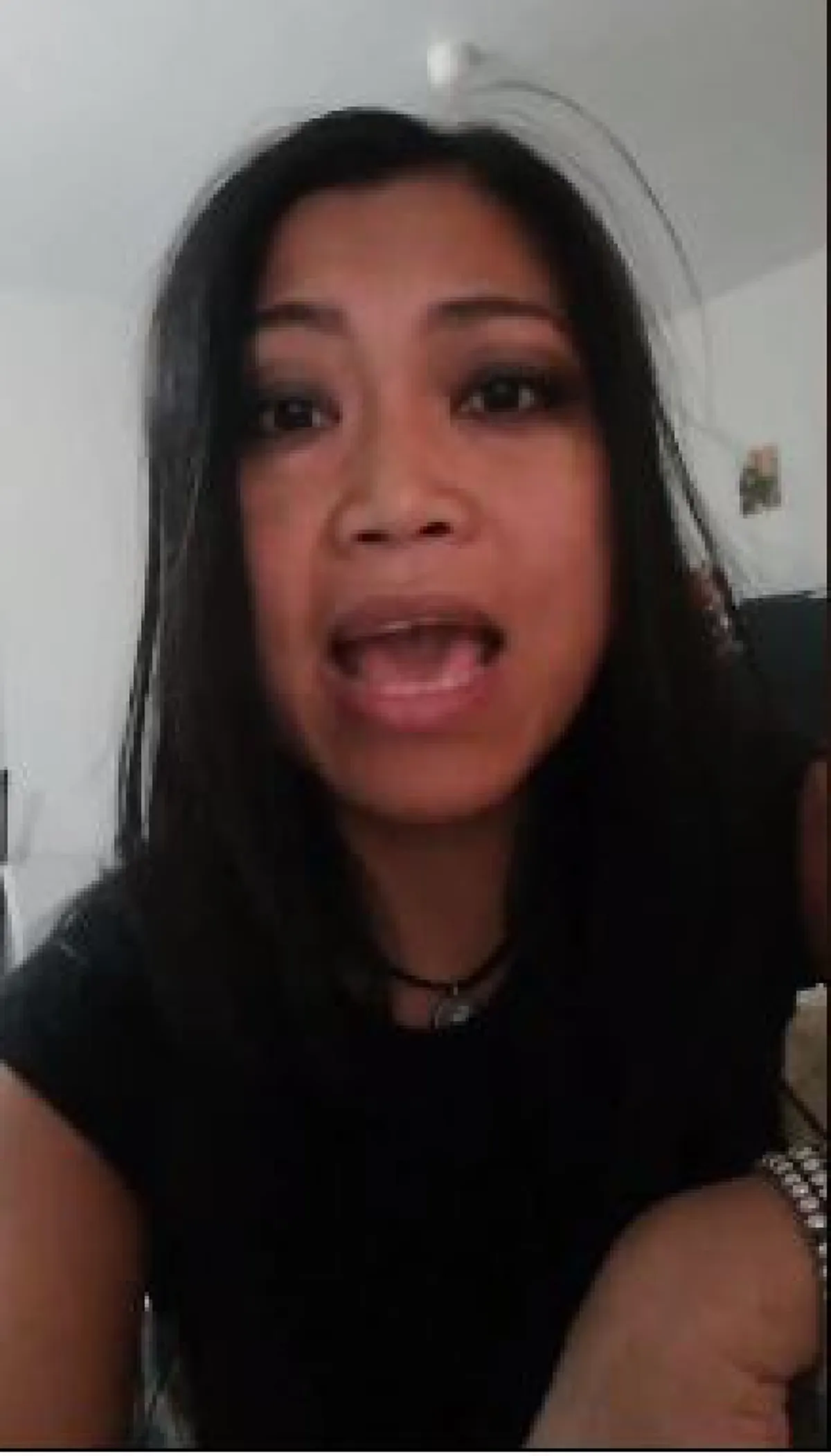 ฝากถึงคุณนายคอนโดหรูที่รำคาญเสียงระฆังวัดไทร สาวอัดคลิปฉะไม่หยาบคายแต่เจ็บมาก! (คลิป)