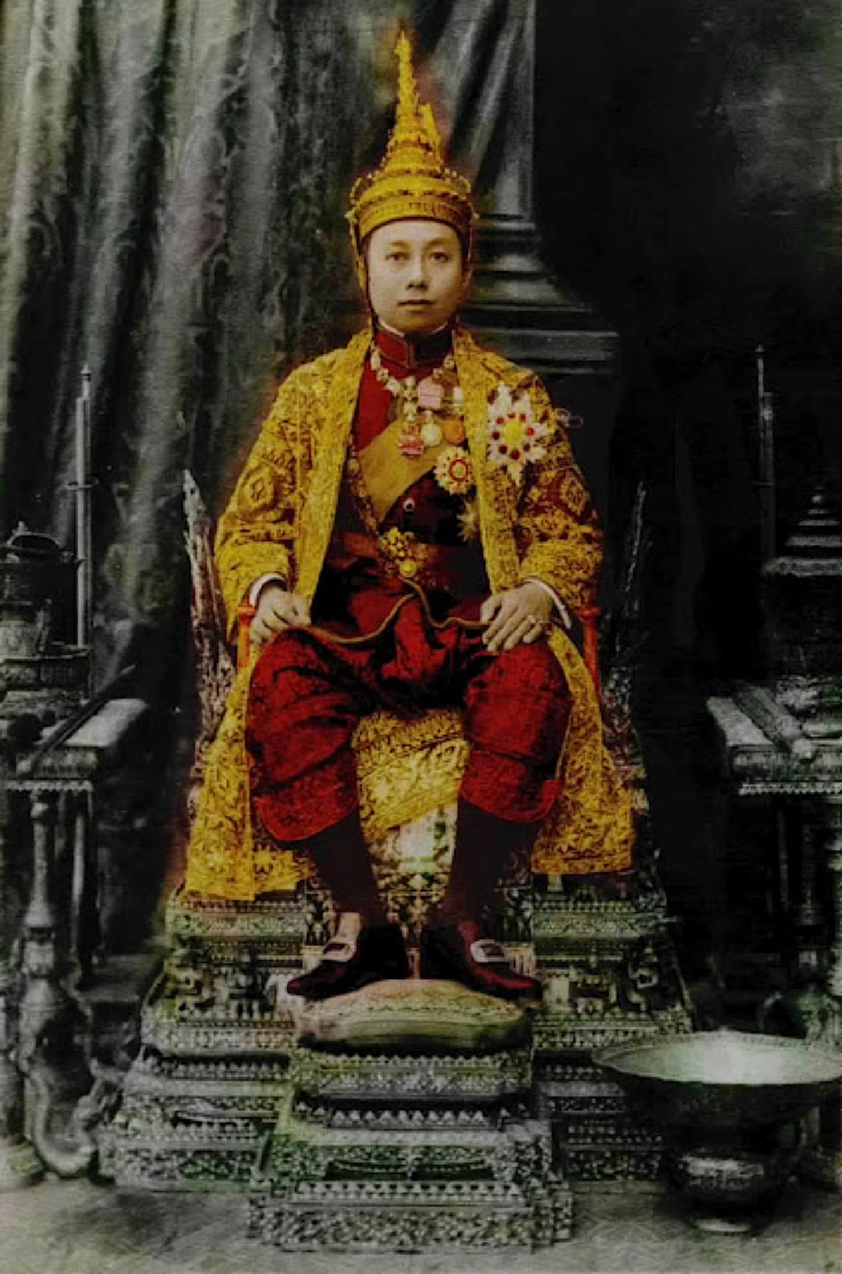 คนไทยบางคนอาจจะยังไม่เคยรู้!!! พระนามเต็มของพระมหากษัตริย์ไทย รัชกาลที่ ๑-๑๐