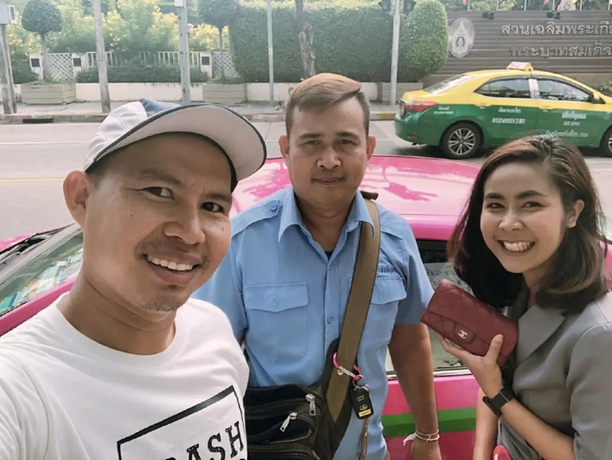สาวเล่าความประทับใจ หลังทำกระเป๋าเงินหาย ได้แท็กซี่น้ำใจงามช่วยเก็บไว้ให้
