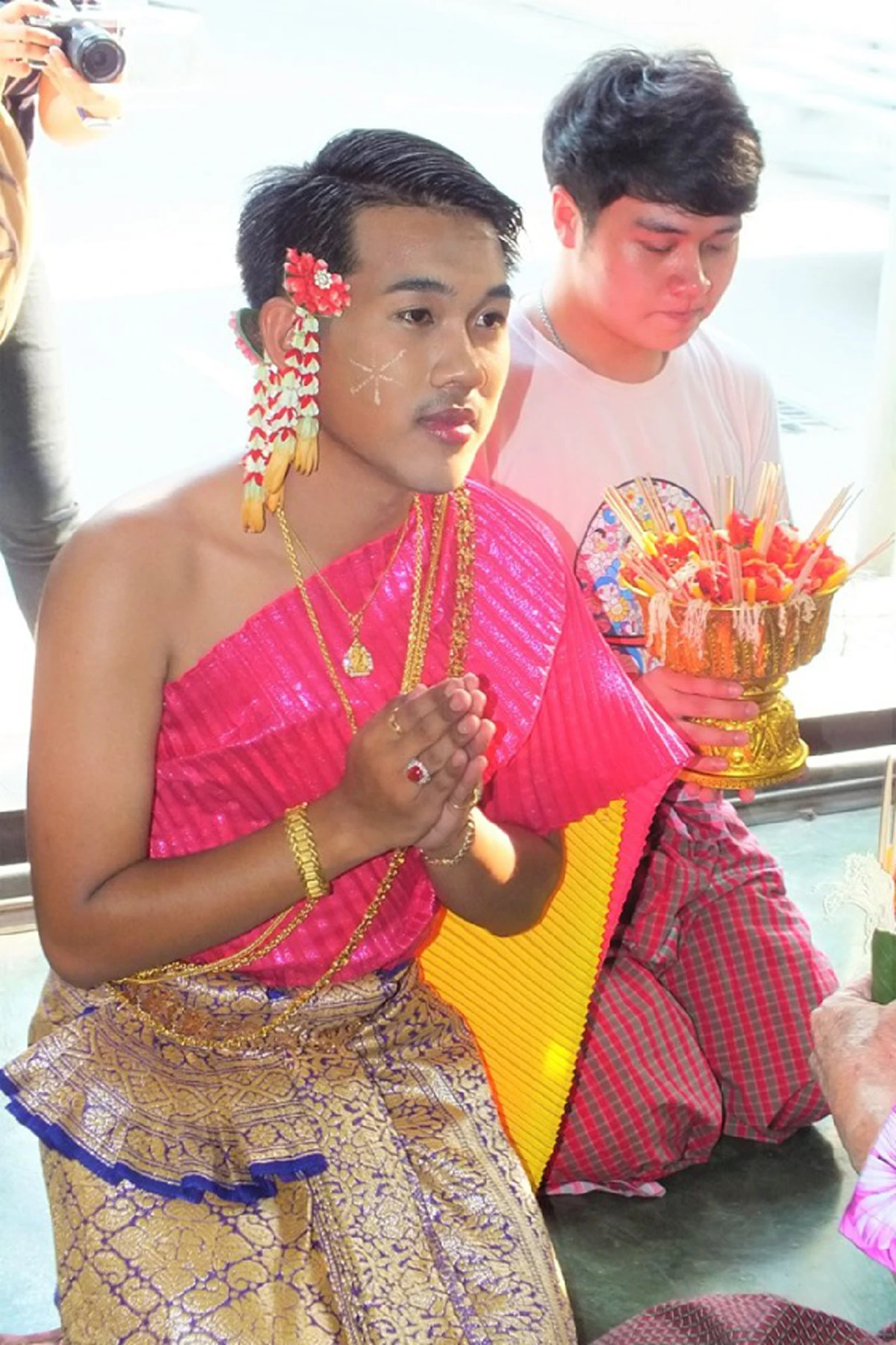 ประเพณีบวชนาคแบบชาวมอญพระประแดง