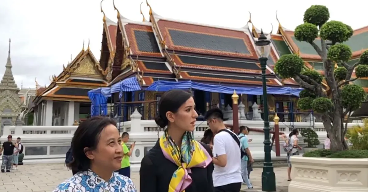 ขวัญใจ!!"ผู้กองเจสซิกา เทต"ทหารหญิงที่คนไทยคุ้นหน้าคุ้นตา กับภารกิจช่วย"เด็กๆหมูป่า"...ล่าสุดกลายเป็น"ดารา"?!กิจกรรมให้"สถานทูตสหรัฐฯ"(คลิป)