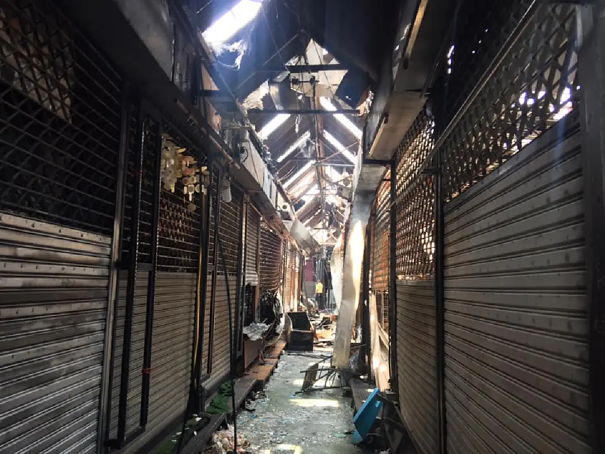 อาสาสมัครดับเพลิง ออกมาชี้แจงหลังถูกชาวเน็ตแซะการทำงาน กรณีตลาดนัดสวนจตุจักรเกิดเพลิงไหม้