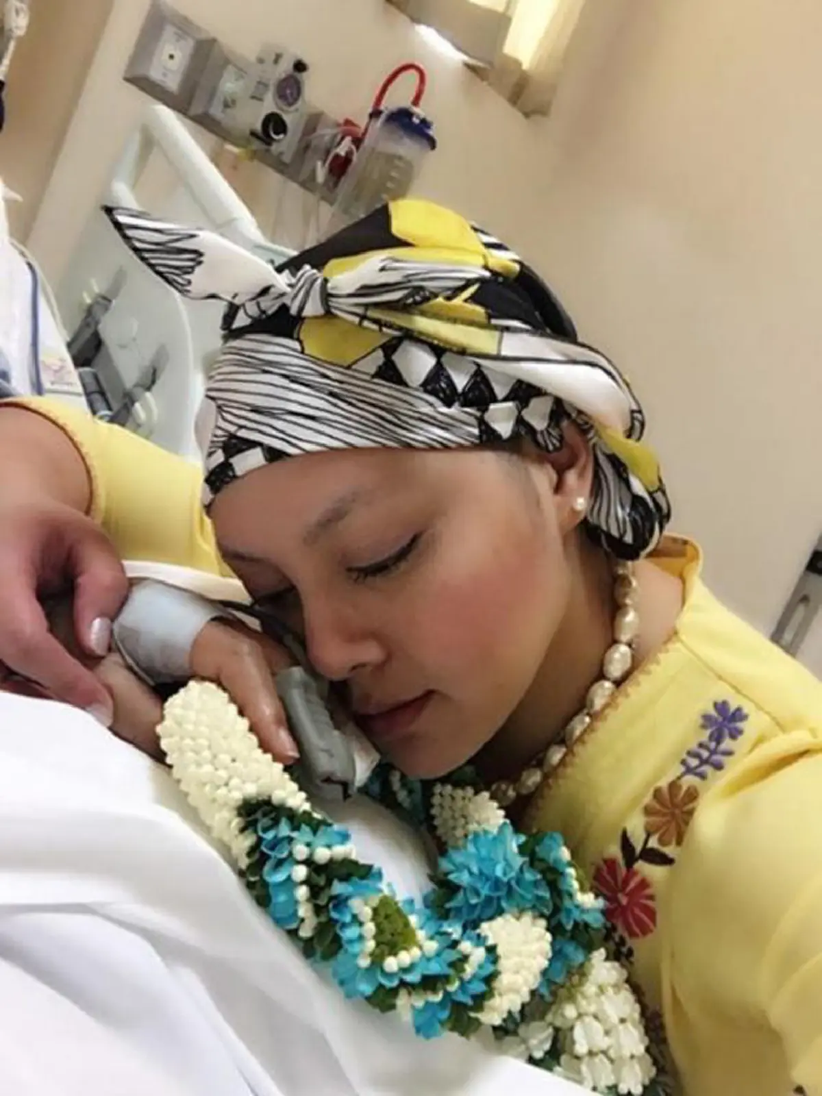 บุญคุณทดแทนไม่หมด "ตั๊ก บงกช" โพสต์ซึ้ง มีรถหรูคันแรกใช้ในชีวิต ด้วยหยาดเหงื่อของแม่