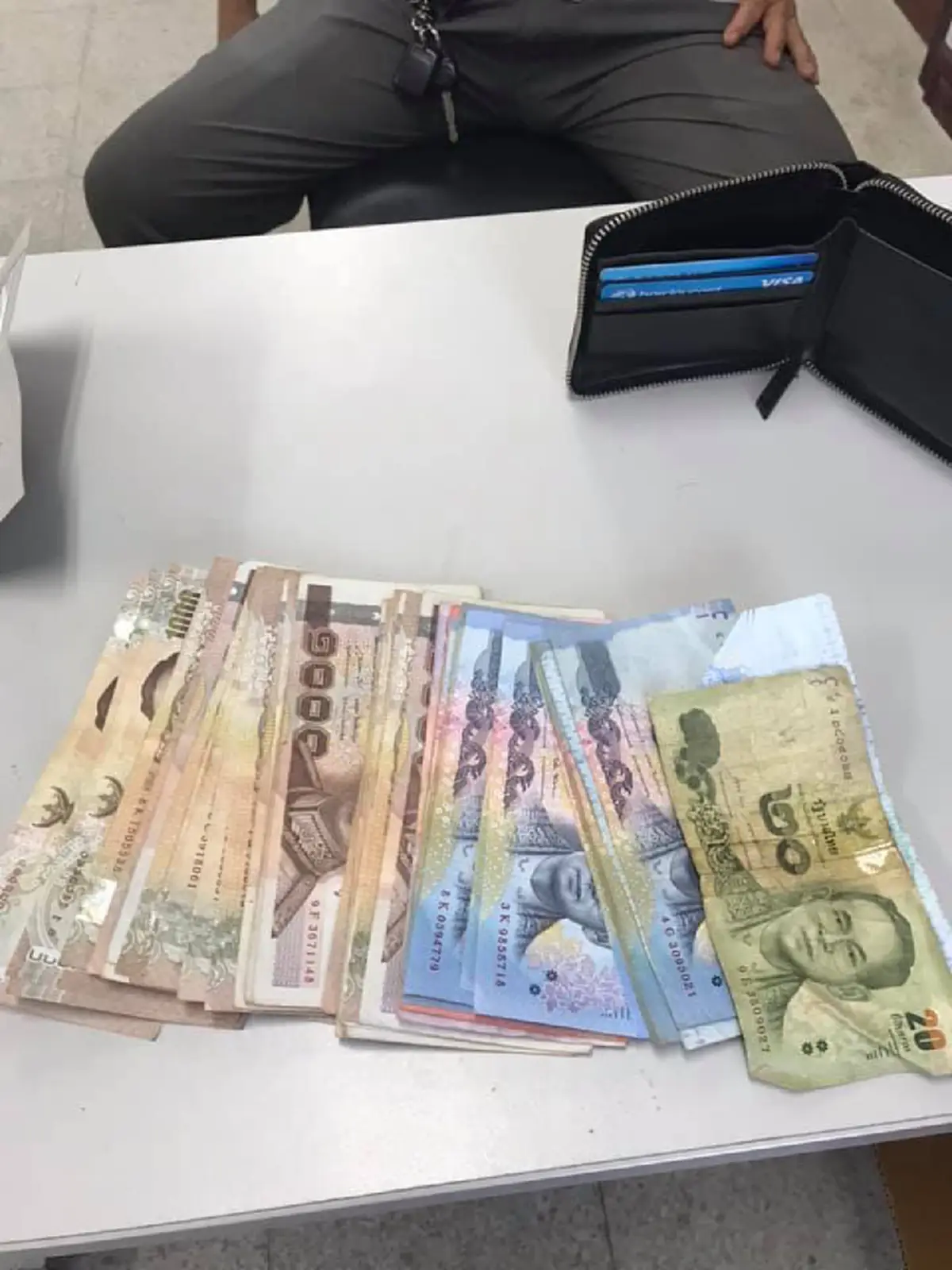 ดีต่อใจจริงๆ ชาวเน็ตช่วยเเชร์นักท่องเที่ยวทำกระเป๋าเงินหายกว่า3หมื่นจนได้คืน