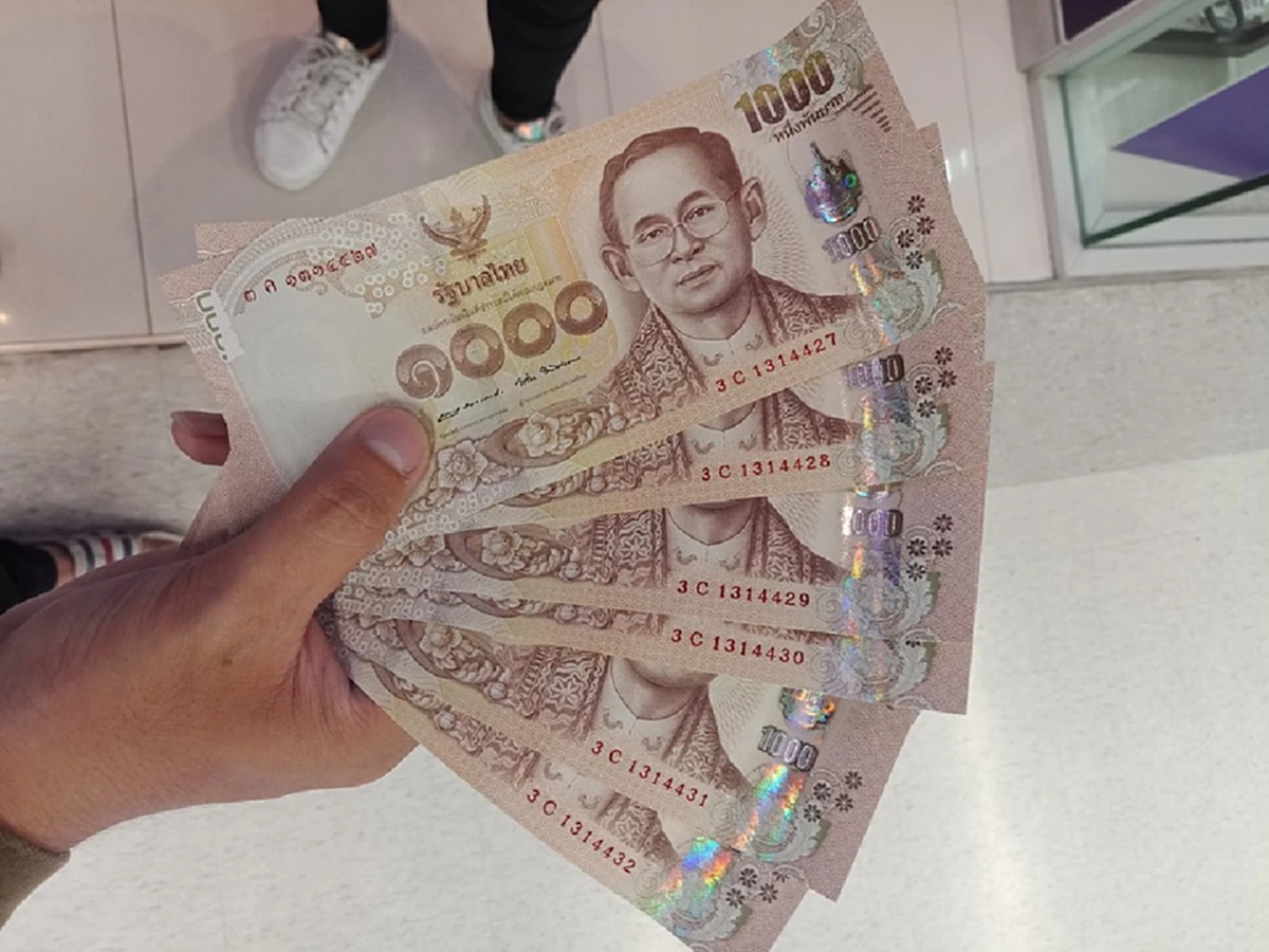หนุ่มใจงามโพสต์เล่าเจอคุณยายขายขนมโดนทวงค่าเรียนหลาน  (คลิป)