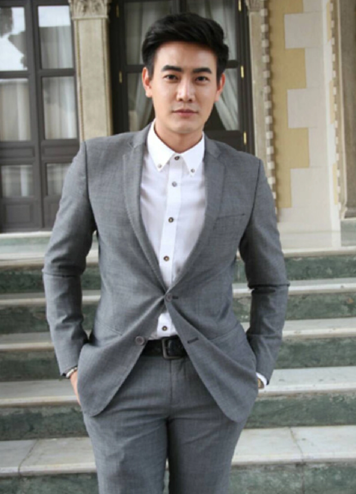 #อิจฉากันทั้งประเทศ!! ส่องชีวิตหลังแต่งงาน พระเอกดัง "ฟลุค จิระ" กับ "สาวลาวหน้าหวาน" จากนครเวียงจันทน์ !!