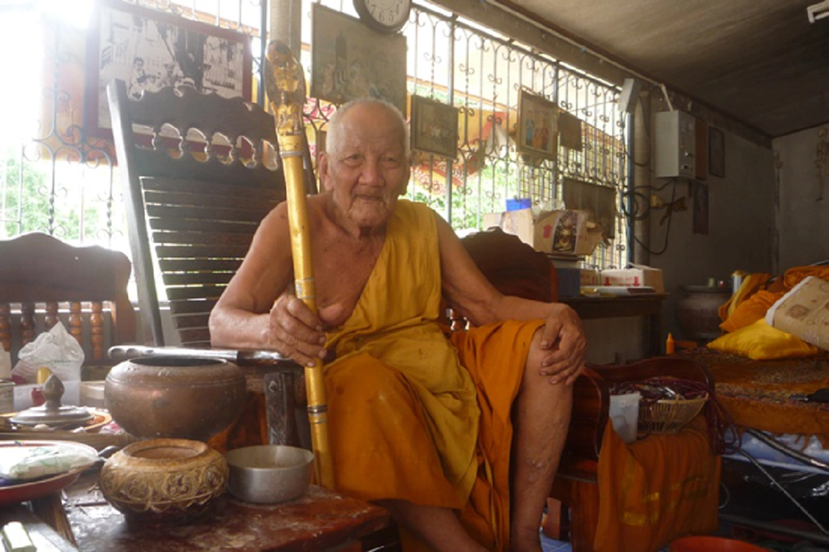 หลวงปู่แก้ว..หนึ่งในเกจิดังร่วมเสก หลวงพ่อทวด วัดช้างให้ รุ่นแรกปี ๒๔๙๗ แม้คนโดนคุณไสยมา เพียงแค่เห็นใบหน้าท่าน.. หายทันที.