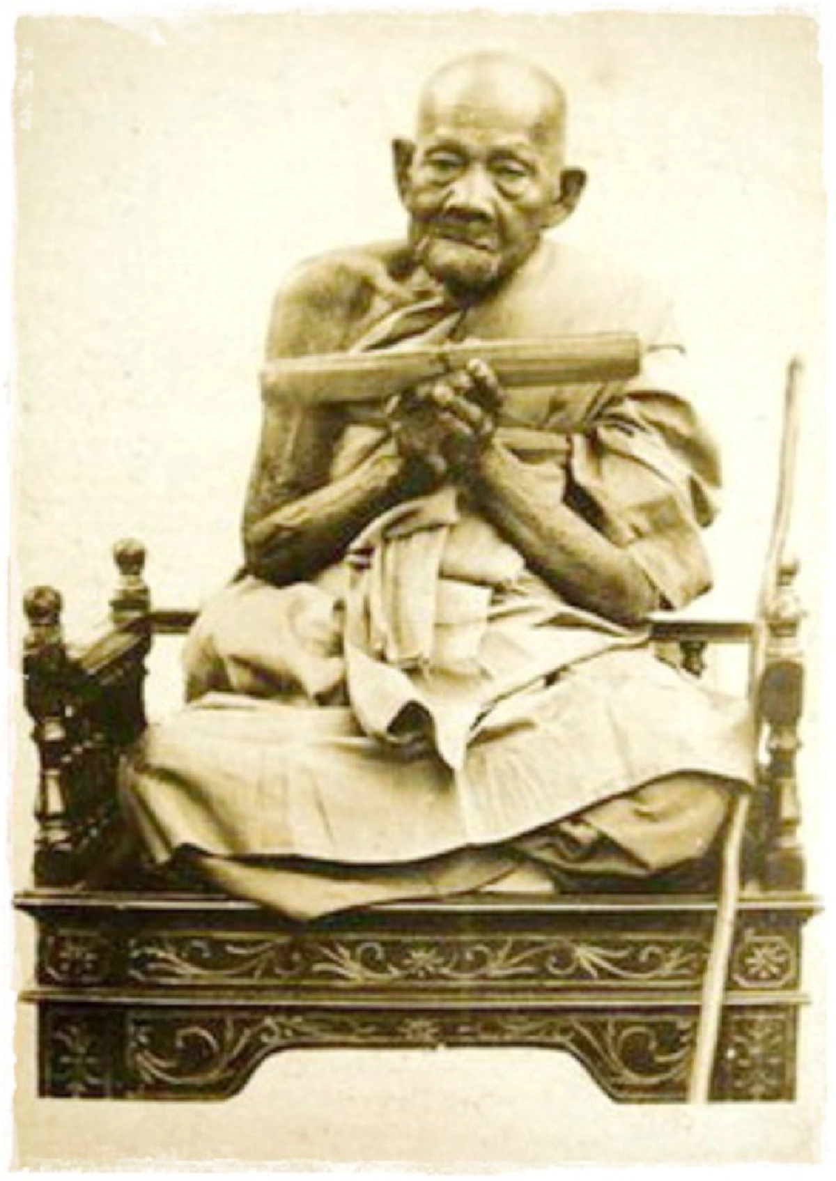 "หลวงพ่อทอง วัดเขากบ" ผู้เปี่ยมด้วยอิทธิฤทธิ์ ย่นระยะทาง วิชาตัวเบา.. กำราบขโมยด้วย"วิชากระสุนโค้ง" โดนเต็มๆ..