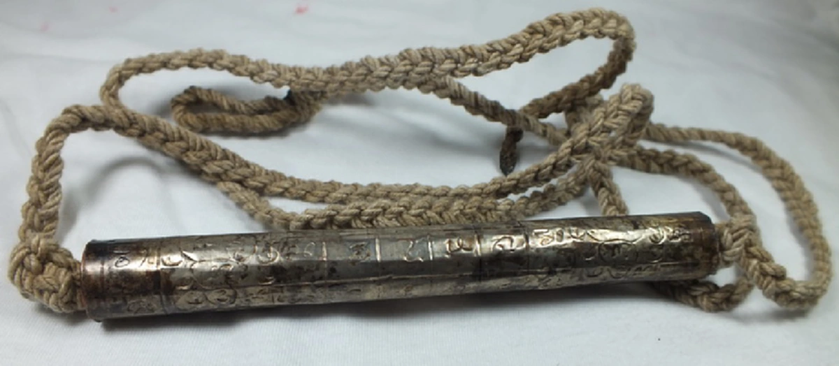 เพียงรดน้ำมนต์เย็นๆ อาเจียนออก หายทันที..เมื่อหญิงสาวโดนคุณไสย " หลวงปู่ทองมา วัดสว่างท่าสี "พระเถราจารย์เปี่ยมด้วยตบะบารมีเมืองร้อยเอ็ด