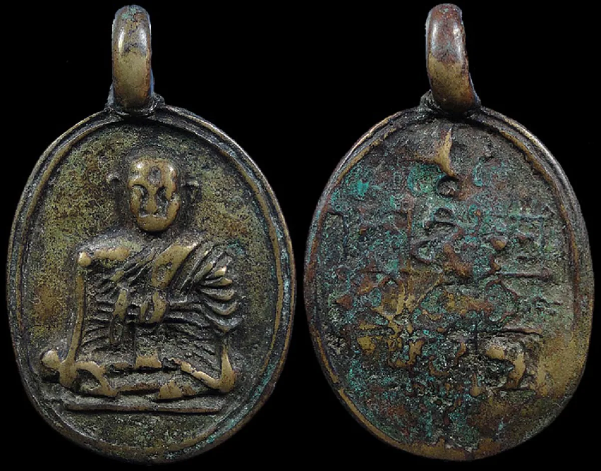 เจ้าของเหรียญหล่อรูปเหมือนอันลือลั่น .." หลวงพ่อจั่น วัดบางมอญ " เกจิดังผู้เพียบพร้อมวิชาไสยศาสตร์ มหาอุด คงกระพัน เป็นเลิศ