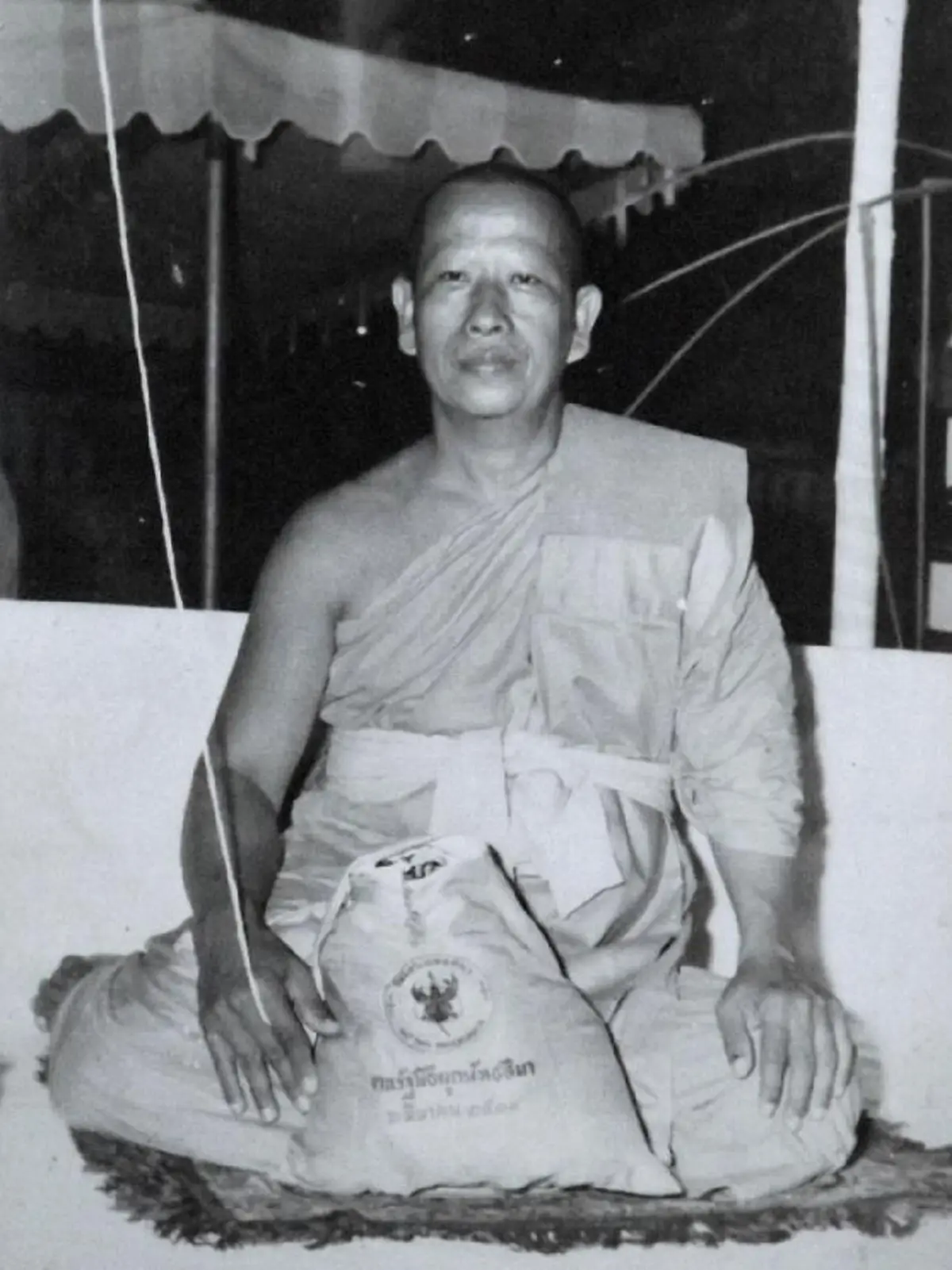 พระคาถาพุทธ นะฤาชา "หลวงปู่ศุข" มอบให้แก่ หลวงพ่อสำเนียง อยู่สถาพร พระโอรสเสด็จเตี่ย เป็นมหาอำนาจ เมตตา สารพัด ๑๐๘..