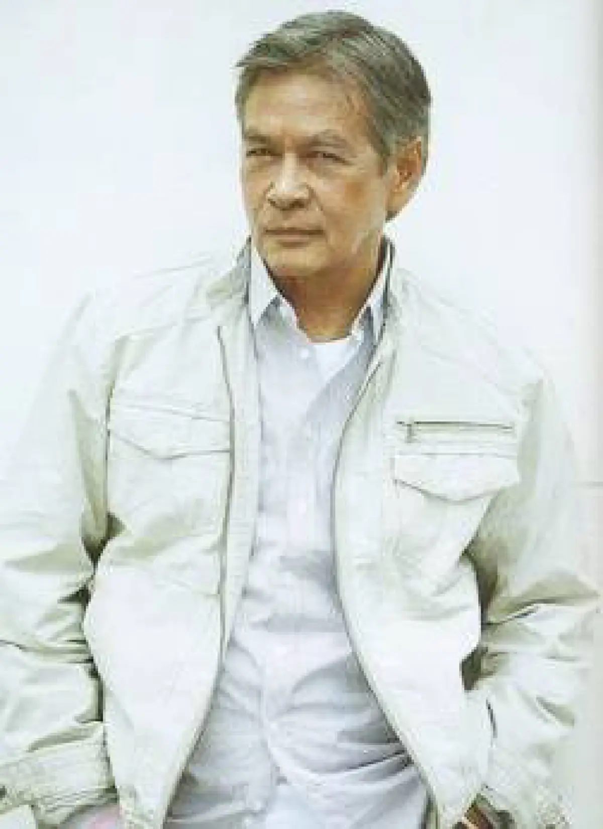 คนทั้งประเทศไม่เคยเห็น!! เผยโฉมหน้า "อดีตนักแสดงหนุ่ม" หล่อ แซ่บ ทำเอาสาวๆกรี๊ดคอแตก ที่แท้คือดาราชื่อดังระดับประเทศ!! (ชมภาพ)