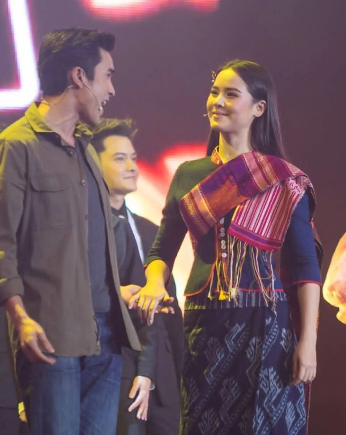 อึ้งกันทั้งงาน !! เปิดภาพล่าสุด "ญาญ่า อุรัสยา" สวยกว่านี้มีอีกมั้ย ในงานเปิดวิกบิ๊ก3 เอาอยู่ทุกลุคส์ ดาราคนอื่นๆก็ฆ่าไม่ตาย ??