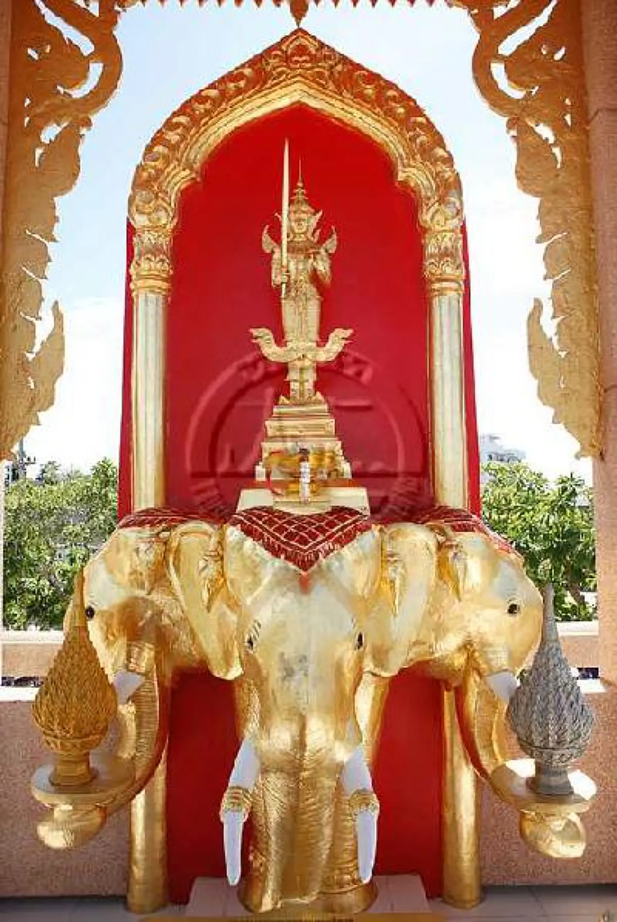 สยามะเทวาธิราชา เทวาติเทวา มหิทธิกา..เคล็ดบูชา "พระสยามเทวาธิราช"ผู้ที่สวดบูชาเป็นประจำจะเป็นสิริมงคล แก่ตนเองและครอบครัว.