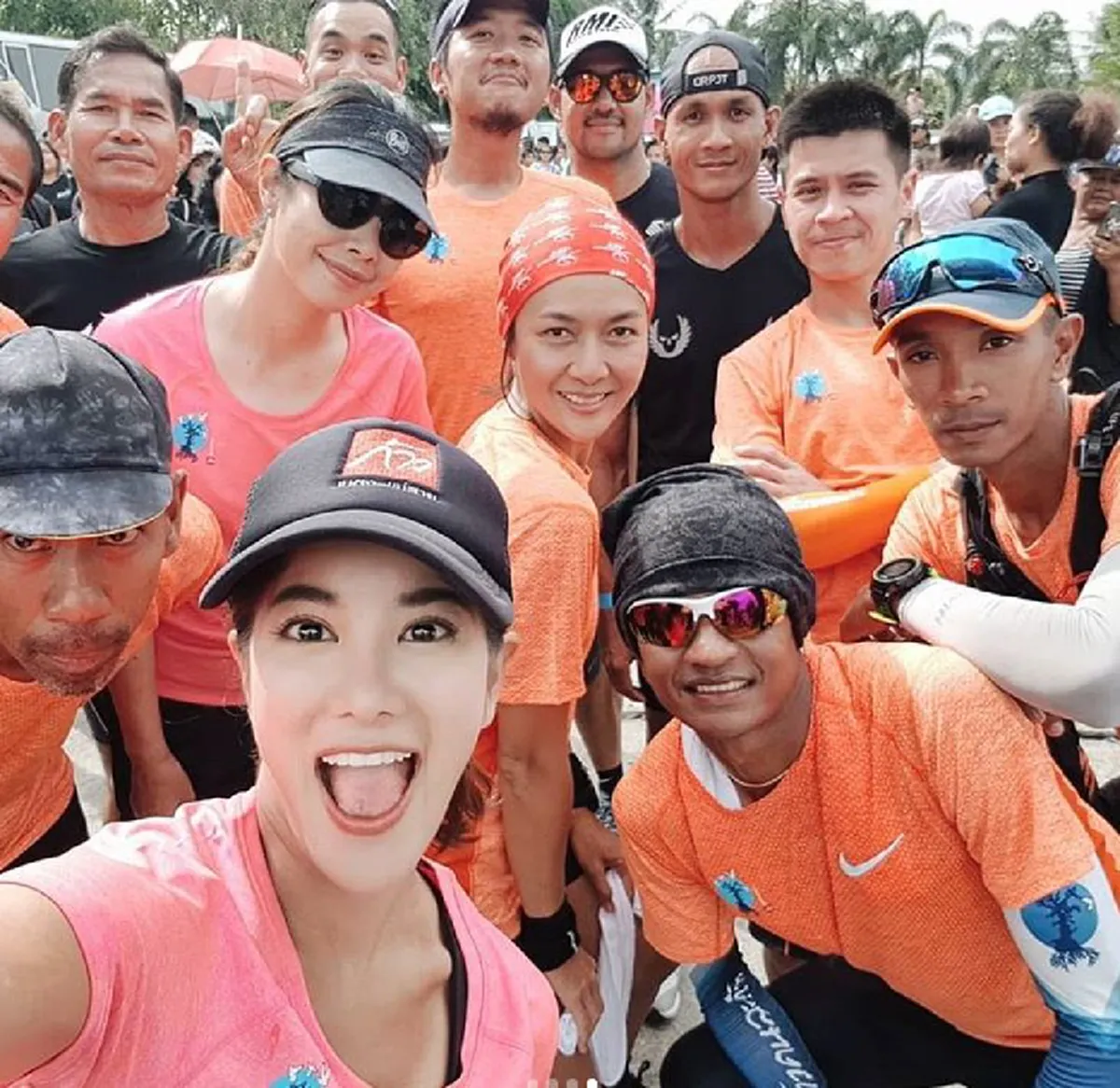 พ่อเสือยิ้มยาก!! "ก้อย" โพสต์สุดซึ้ง..จากก้นบึ้งหัวใจ ถึง2ผู้พิทักษ์ เเห่ง #ก้าว เสียสละร่างกายยอมเจ็บ เป็นเกราะกำบังให้"พี่ตูน"(คลิป,ภาพ)