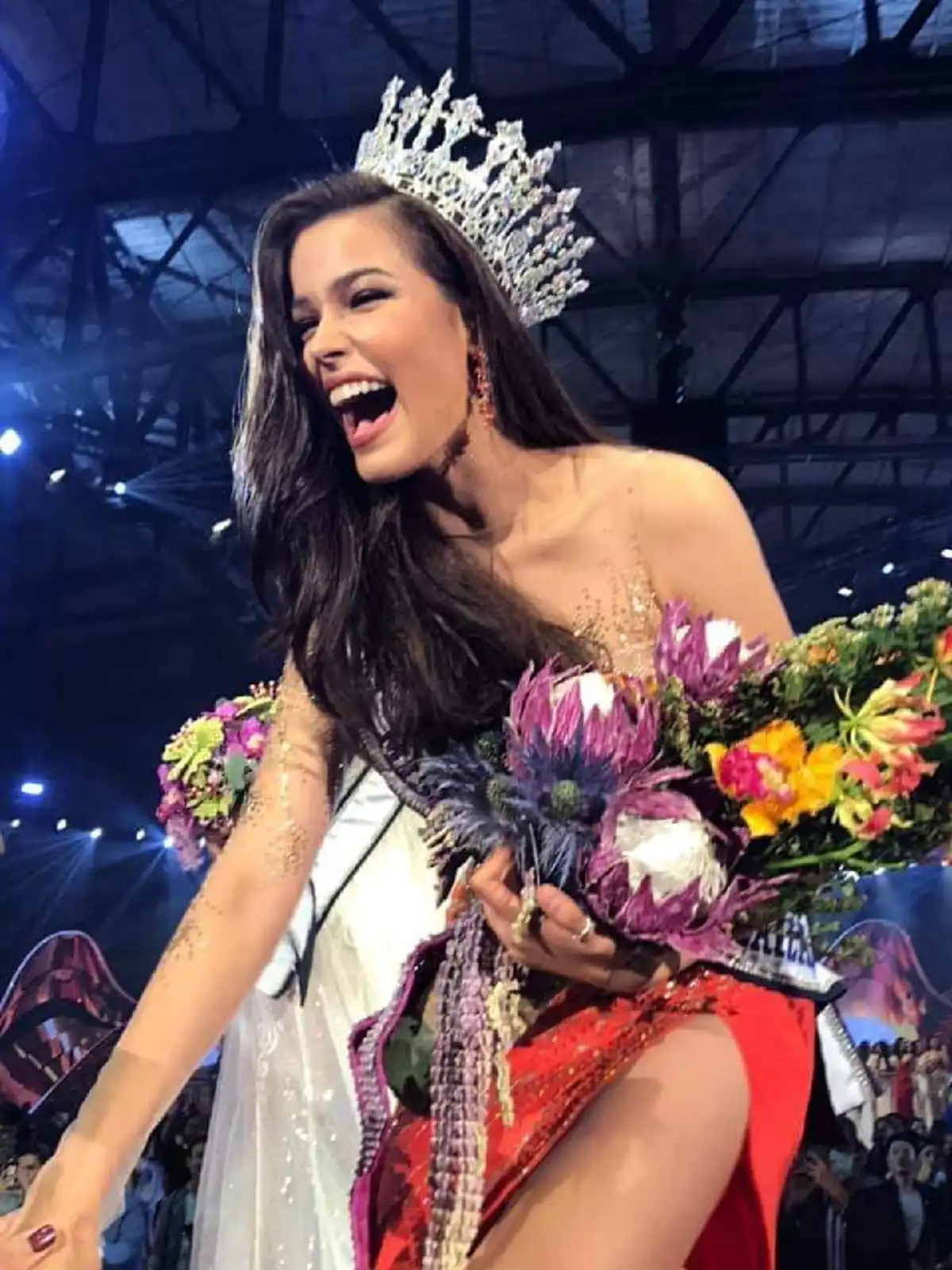 ฟ้าใส Miss Universe Thailand 2019