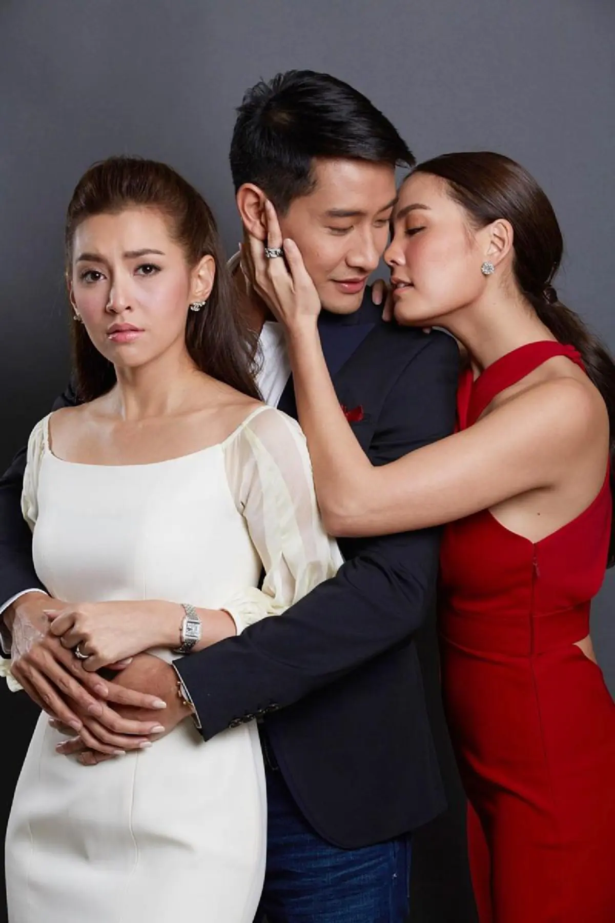 *ได้ใจคนดูทั้งประเทศ!!! เปิดละคร 5 เรื่องสุดปัง! ของนางเอกสาว "เบลล่า ราณี" การันตีความฮอต ด้วยฉายา “นางเอกกู้เรตติ้ง”!!! (ชมคลิป)