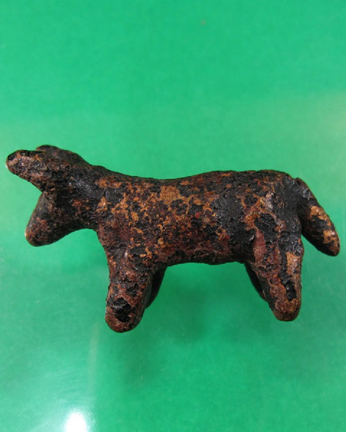 ดวงตาสีแดงเหมือนลูกไฟลุกของวัวสีดำตัวใหญ่มาก..เมื่อ"เสือผาด"จอมโจรชื่อดังเจอวัวธนู "หลวงพ่อน้อย" ..ต้องหันหลัง เผ่นอย่างเดียว.