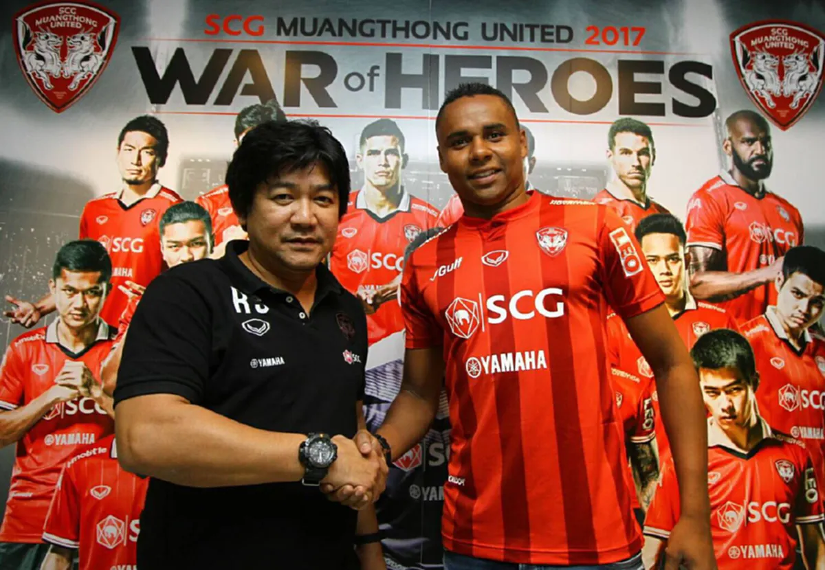 เมาอาทิตย์ละ4วัน??!! "กิเลนผยอง"ได้ตัว "จาจ้า" อดีตดาวซัลโว "บุรีรัมย์"คู่ปรับ!!...ลุยเปิดตัวพรุ่งนี้ (คลิป,รายละเอียด)