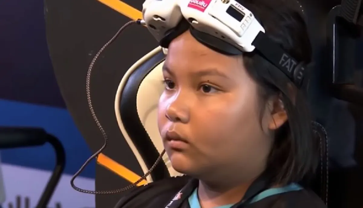 นี่คือเด็ก 5.0!! "ดี้ นิติพงษ์" ร่ายยาวถึง "น้องมิ้ว" แชมป์บินโดรน ลั่น! อยากให้รัฐบาลสนใจ ไม่ใช่สนแต่เพลงเแร็ป-ปฏิทิน?