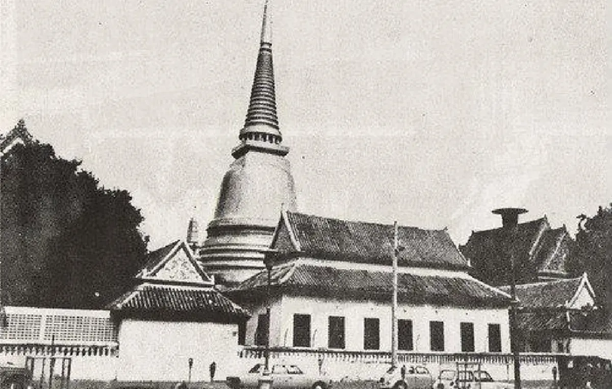 พระวิญญาณสมเด็จฯ กรมหลวงวชิรญาณวงศ์!! เปิดเรื่องเล่า..เมื่อเดินสวนกับพระผู้ใหญ่แก่ๆ ท่าทางใจดี ห่มครองจีวรสีกรัก ที่หอสหจร วัดบวรฯ!!