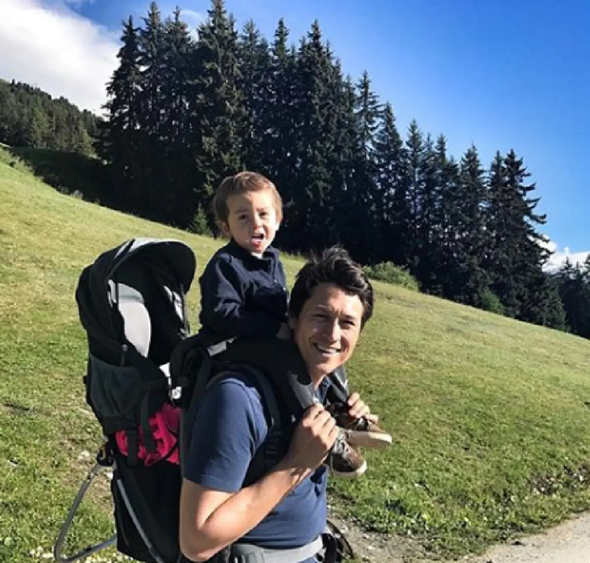 ฟังกันชัดๆ เมื่อสามีของ "พอลล่า" โชว์พูดภาษาไทยจัดเต็ม ไม่มีเขินกล้อง แถมตอนจบยิ่งน่ารักมาก