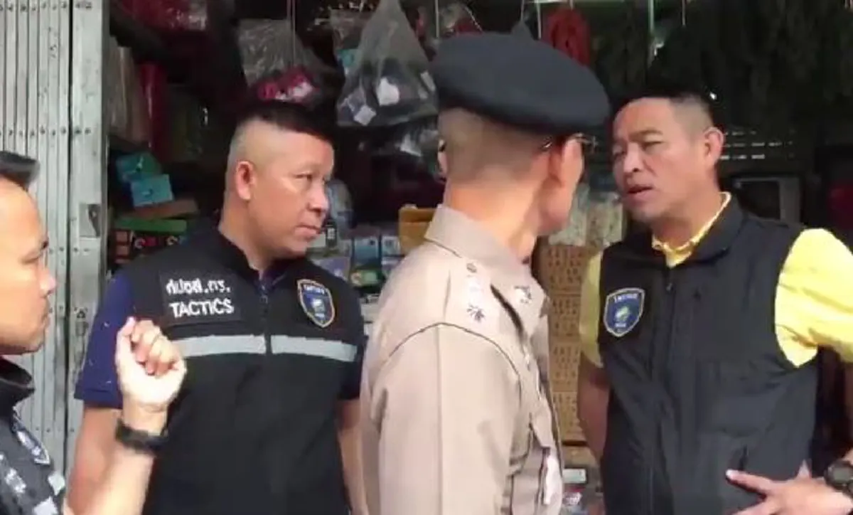 รู้จักกันผ่านเฟซบุ๊ค โผล่เพิ่มอีก เหยื่อ"ข้าวกล่องลวงโลก" ...คราวนี้ "สาวปทุมธานี" โดนหลอกให้ทำเเซนวิชส่งบ่อน"จ.อุตรดิตถ์" สูญเงิน 4เเสน!!