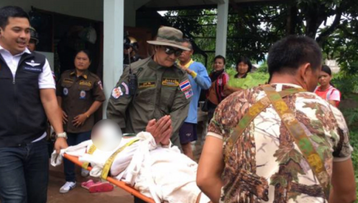 ไปฝึกต่อที่ศรีธัญญาไหม!! ชาวบ้านหัวใจจะวาย จับหนุ่มวัย 48 ส่งโรงพยาบาล ส่งเสียงดังเอะอะโวยวายลั่นหมู่บ้าน หลังเรียนอาคม!!?