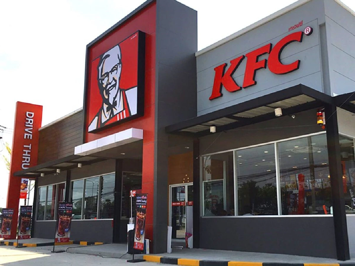 ไก่โดนช้างกิน!! ไทยเบฟ ทุ่มหมื่นกว่าล้านซื้อกิจการเคเอฟซี 240 สาขา ในประเทศไทย
