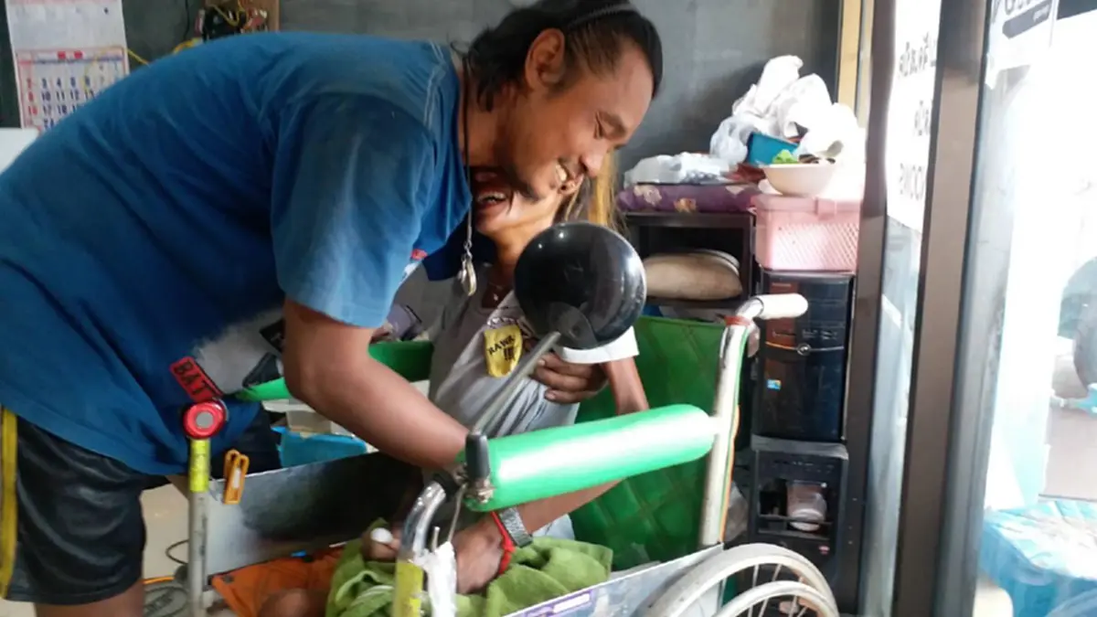 ด้วยสัญญาลูกผู้ชายรับมาดูแลอย่างดีเป็นคู่ชีวิต