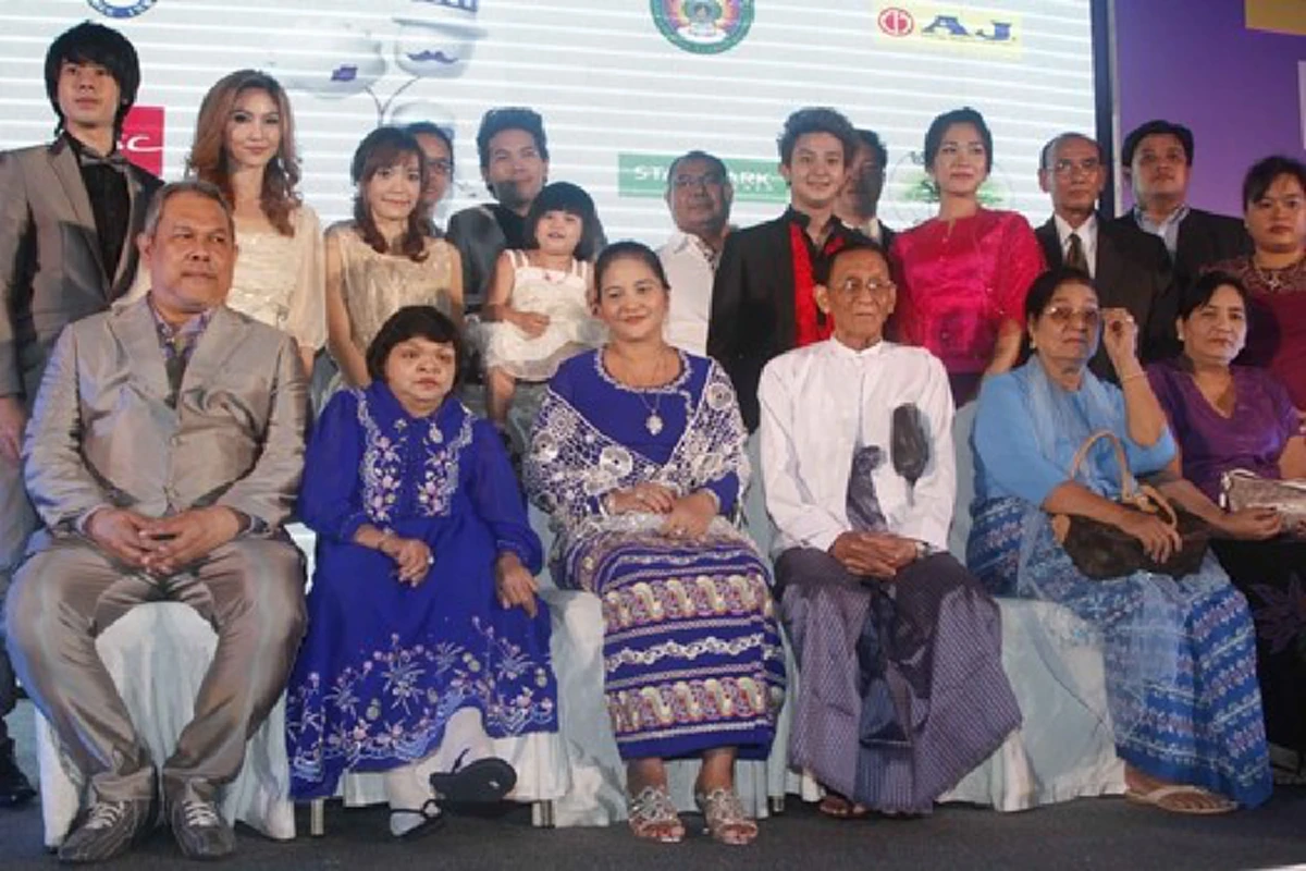 แม่นแค่ไหน ต้องอ่าน !?!? เปิดคำทำนาย หมอดูอีที ทัก พระธัมมชโย ...มันใช่เลย (รายละเอียด)