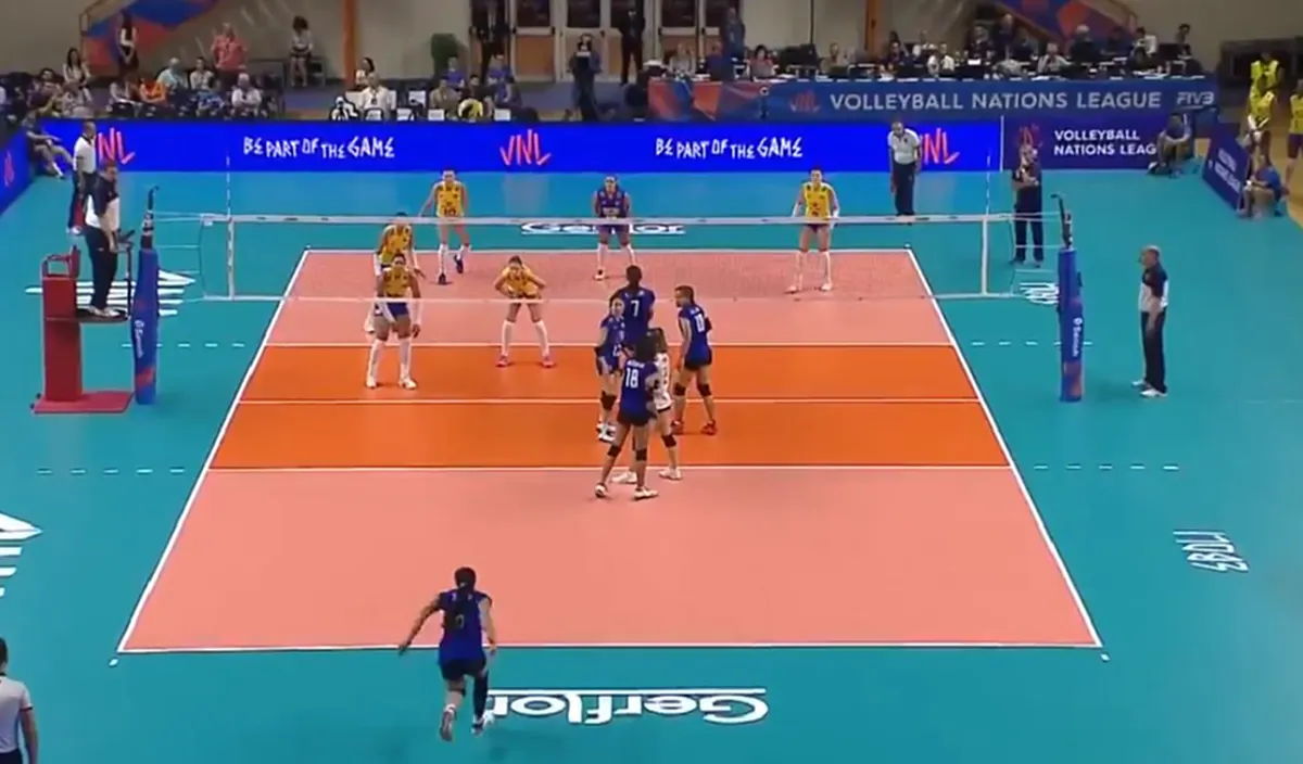 หนักจริง..มองเเทบไม่ทัน?!! "อรอุมา"จัดให้ เสิร์ฟเอซ2ลูกซ้อน..สุดปัง!!สะเทือนปฐพี ทำสาว"บราซิล"ได้เเต่ยืนมองอึ้งทั้งทีม!!ความเร็วสุดโหด(คลิป)