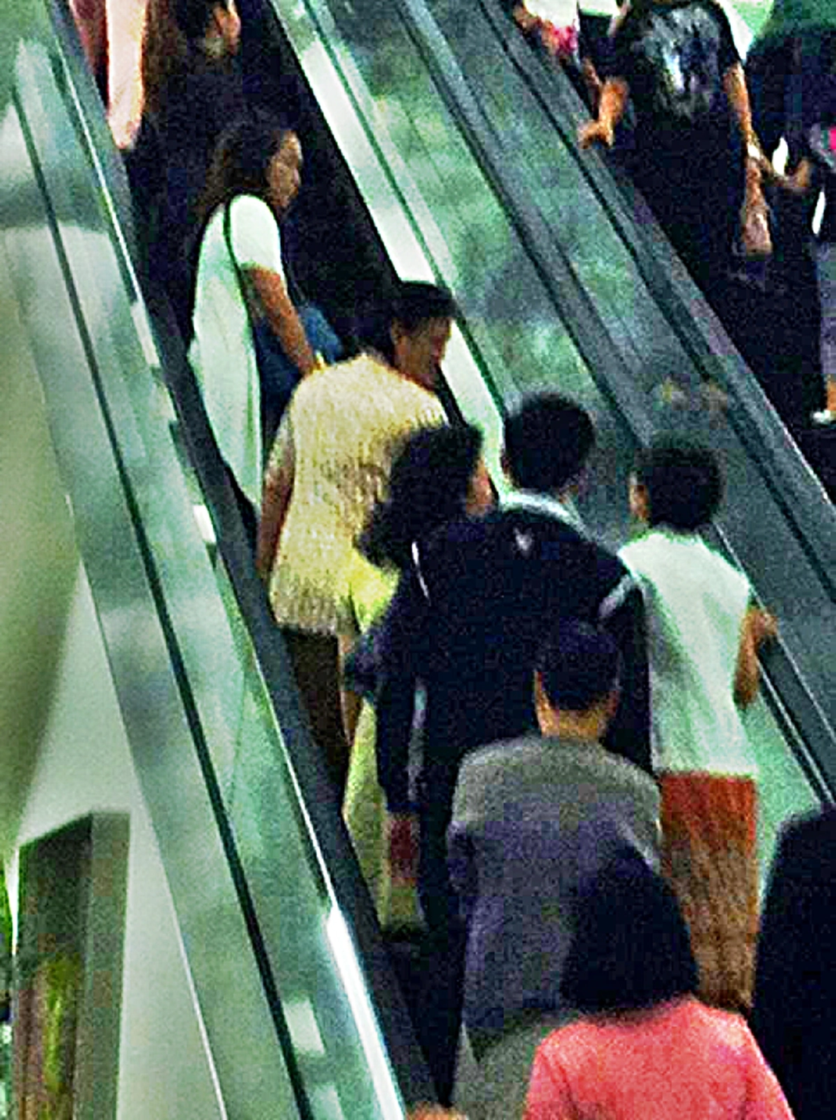 เรื่องเล่าบนทางด่วน...ครั้งหนึ่งสมเด็จพระเทพฯ เคยเสด็จพระราชดำเนินโดยไม่มีรถนำขบวน....ความเรียบง่ายแห่งเจ้าฟ้าในดวงใจ