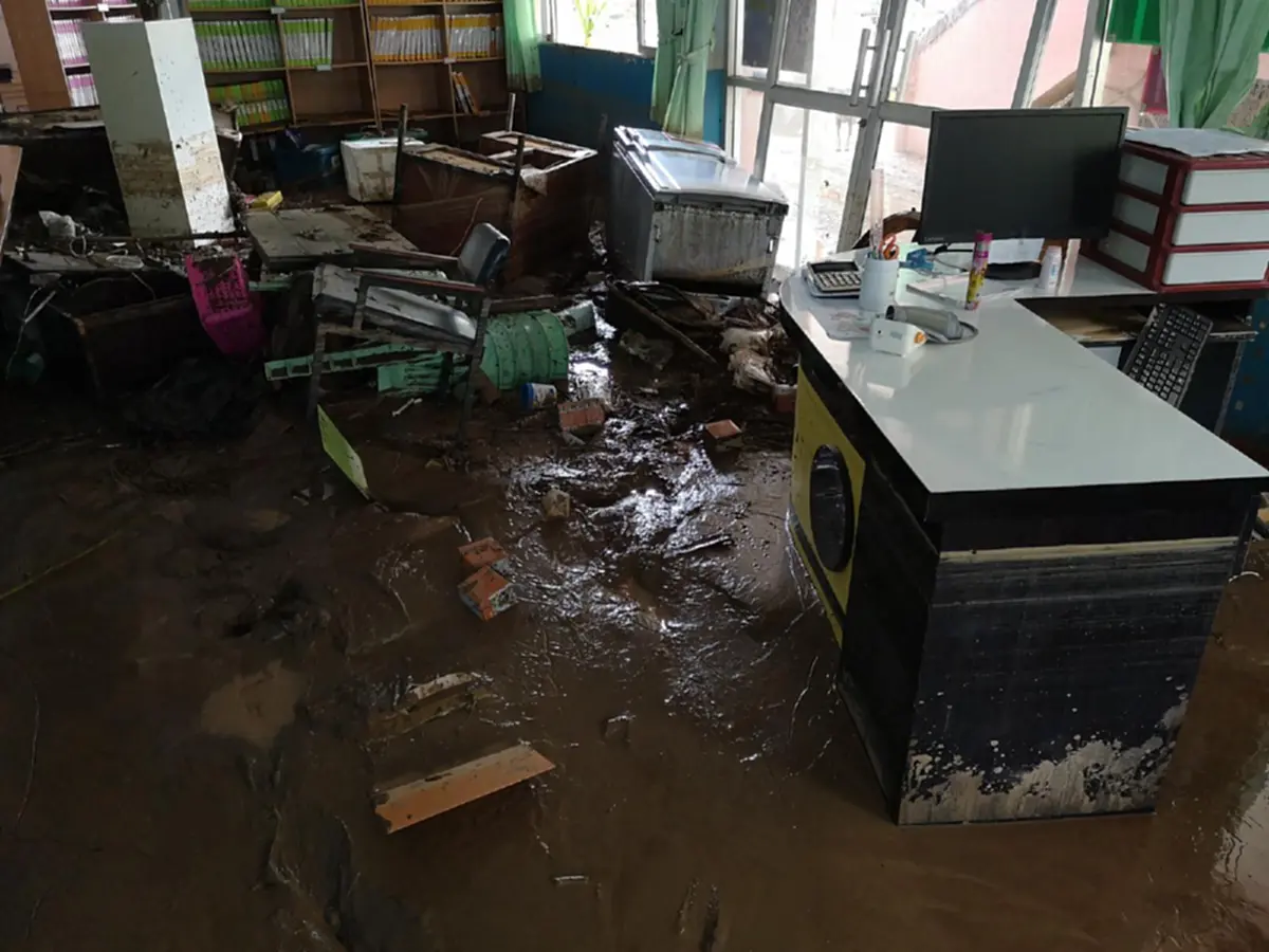 หมออนามัยโพซอ โพสต์ความเสียหายจากพายุโพดุล ยิ่งกว่าถูกหวยคือการมีชีวิตรอด 