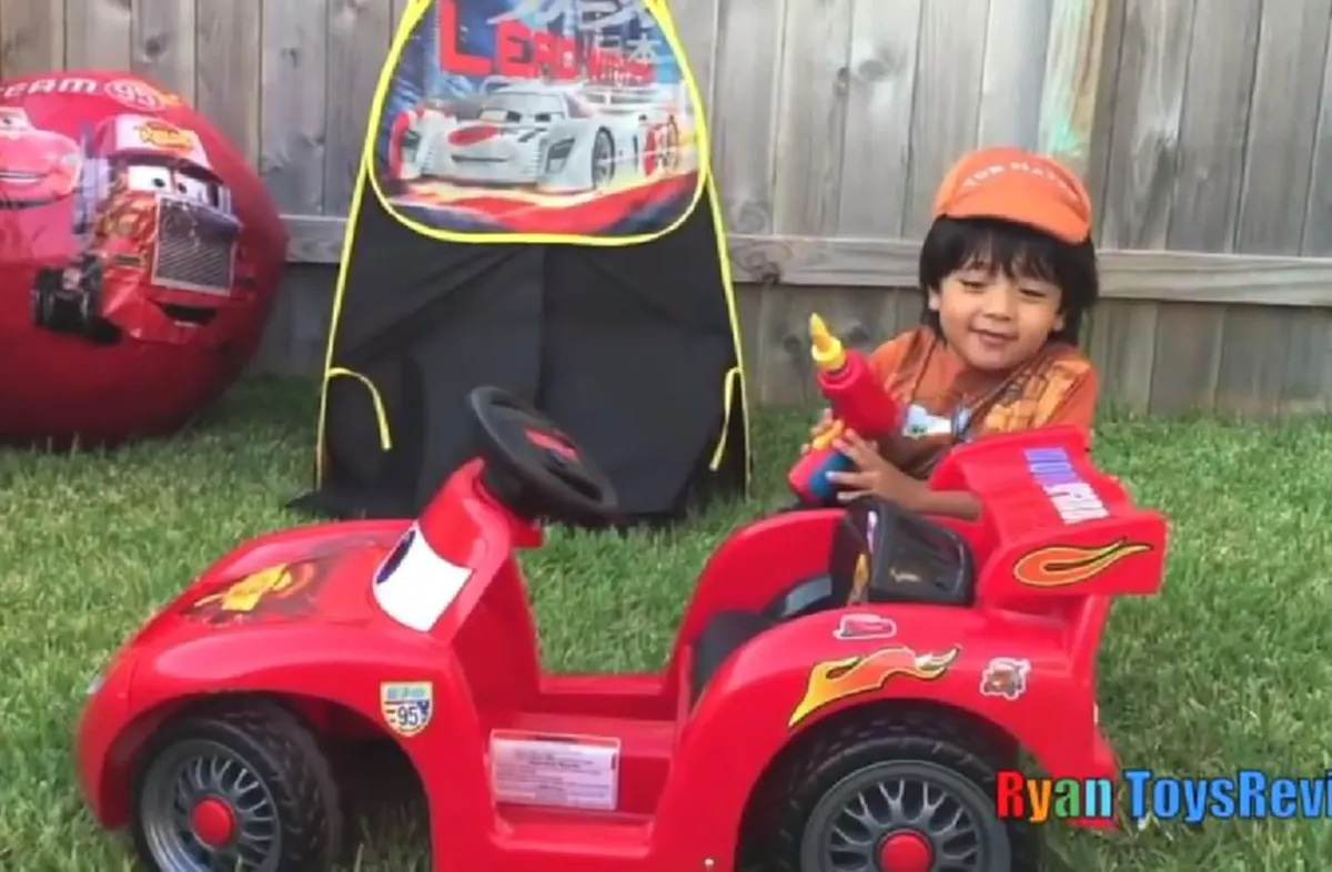 "ไรอัน" หนูน้อยมะกันวัย7ขวบ รีวิวของเล่น ผงาดเเชมป์ทำเงิน"ยูทูป"ปี2018