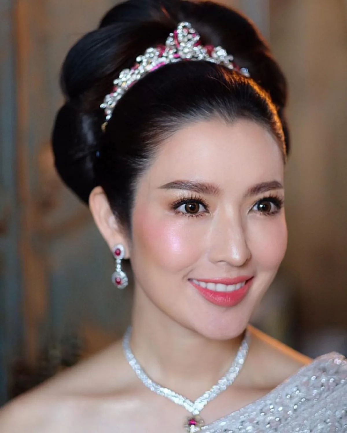 *กุลสตรีไทยโดยแท้!!! เปิด "5ซุปตาร์สาวของไทย" ชีวิตจริง ไม่ชอบ "พูดคำหยาบ" เลย!!! (ชมคลิป)