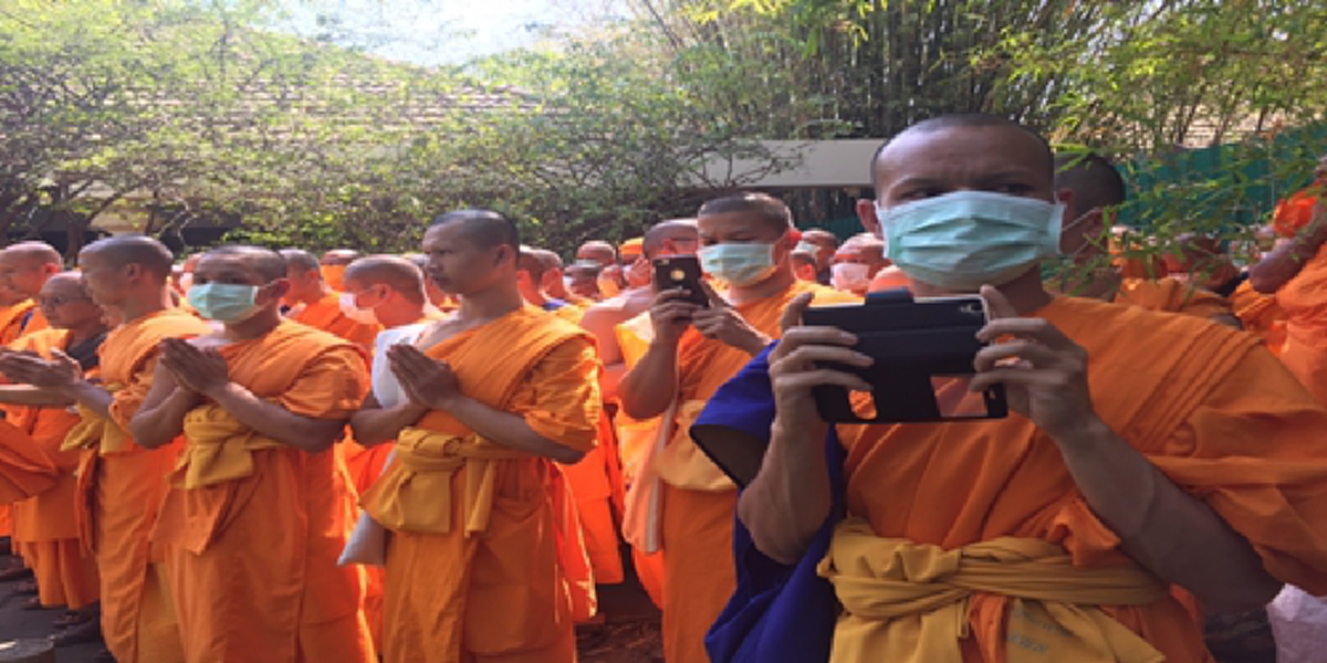 “ถ้าไม่ผิดจนท.จะเข้าไปให้เมื่อยทำไม ก็ให้อยู่เน่าๆกันไป”บิ๊กตู่ เดือดจัดถูกซัก“พระธัมมชโย”ยังอยู่ไหม ไล่ไปบอกพระพวกนั้นม.44ไม่ยกเว้นพระสงฆ์?