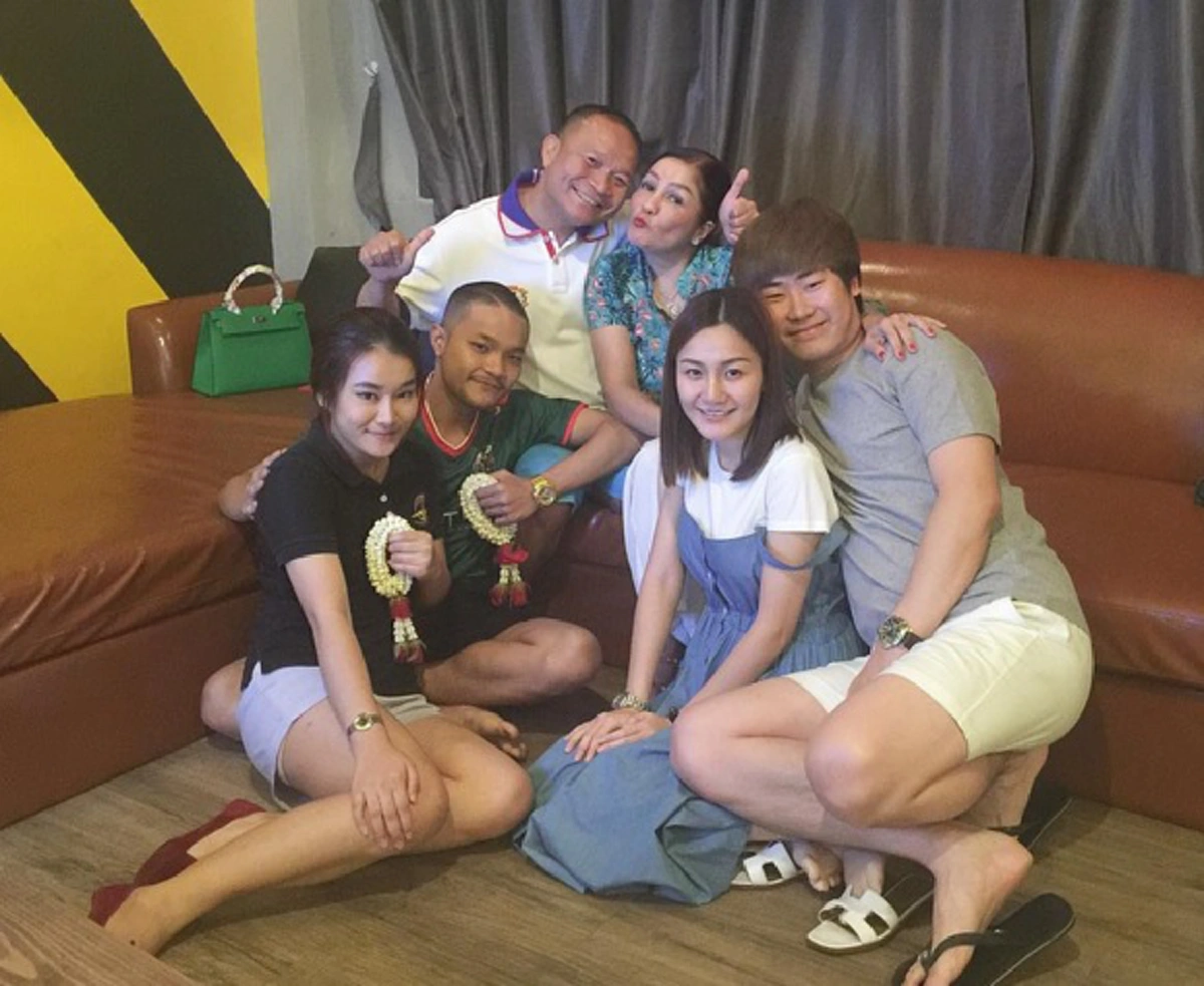 เปิดปุ๊บติดปั๊บ!!! "เอ็ม บุษราคัม"  ลูกสาว"หม่ำ จ๊กมก" โพสต์IGสุดตื่นเต้นตั้งครรภ์ลูกคนเเรก ทำครอบครัววงษ์คำเหลาเฮลั่นบ้าน!??