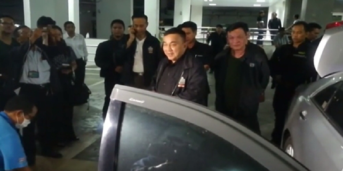 เปิดชื่อพตอ.รองผบก.โยงพายิ่งลักษณ์หนี แฉพบ2ตำรวจร่วมแก๊ง รองสารวัตรนครปฐม นายดาบตร.ท่องเที่ยว มีบิ๊กสีกากีเป็นคนบงการ???