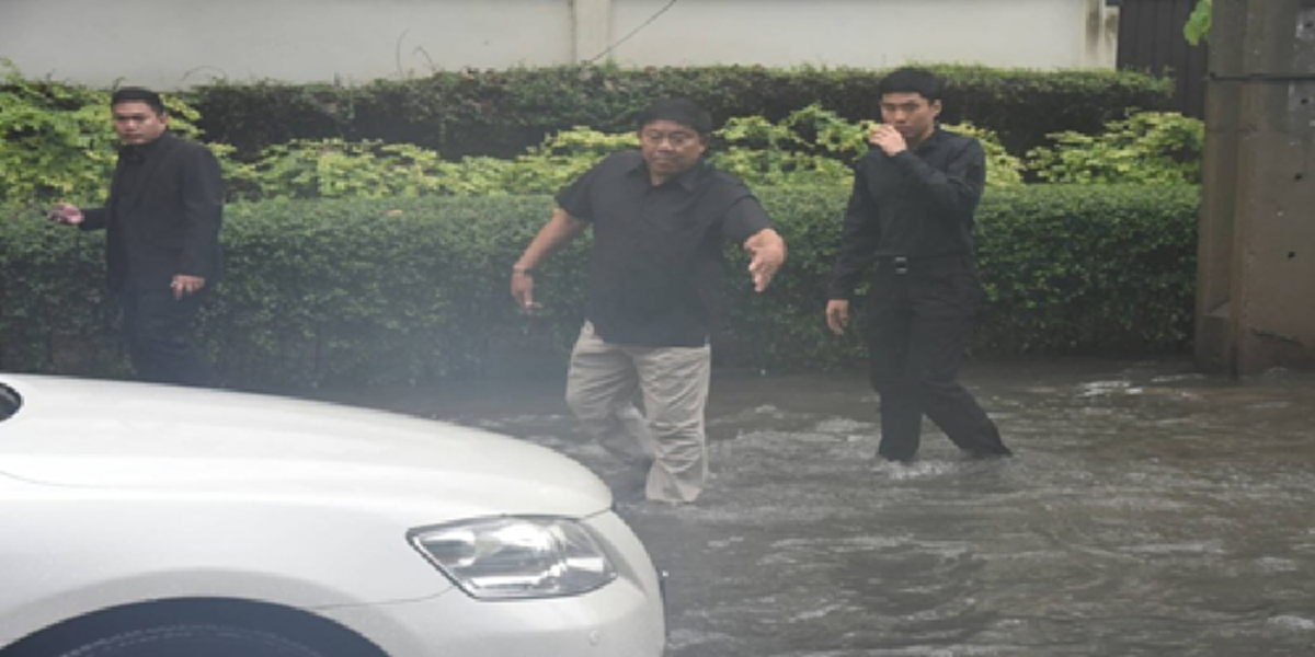 ถ้าเป็นแบบนี้ ยังไงก็ท่วม!?! ดร.สามารถ เปิดตัวเลขจะๆปริมาณฝน ชั่วต่อชั่วโมง  ทำไมกทม.จม?!? พบไม่เดินเครื่องสูบ ก่อนฝนตกก็ไม่พร่องน้ำ???