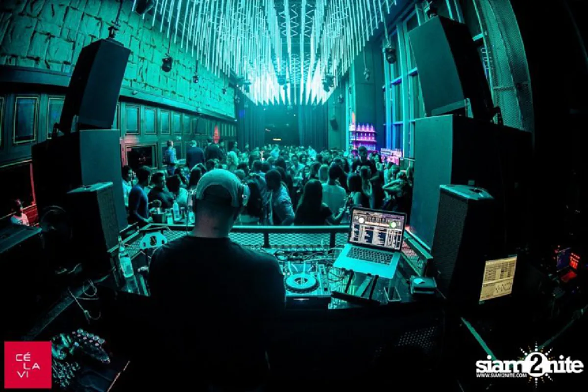 อย่ารอช้า!! รีบดูกันเลย &ldquo;10 ผับเด็ด&rdquo; ไปแล้วได้คู่กลับบ้านชัวร์ๆ ได้กินตับกันแน่นอน เห็นแล้วคุ้นตา! จะมีผับไหนบ้าง? เช็คกันด่วนเลย!!!