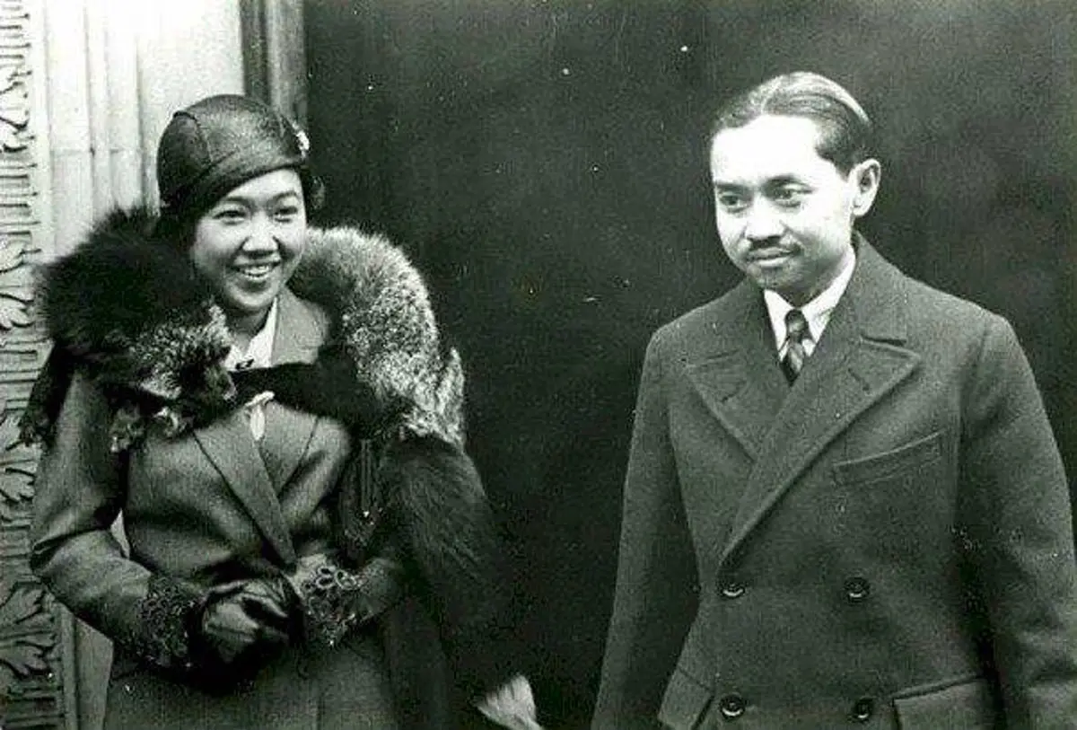 น้อมรำลึก..พระราชาผู้อาภัพ!! ๘ พฤศจิกายน วันคล้ายวันพระราชสมภพ "พระบาทสมเด็จพระปกเกล้าเจ้าอยู่หัว" ผู้พระราชทานรัฐธรรมนูญแก่ชาวสยาม !!