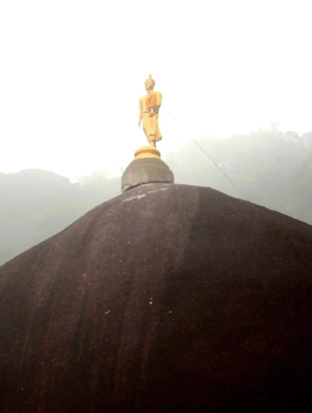 ตอกย้ำความศักดิ์สิทธิ์?!  ชาวอำเภอขลุง เผยประสบการณ์สุดทึ่ง!  ขอพรบนเขาคิชฌกูฏ ถูกหวย 5 งวดซ้อน แต่บอกเลย เคล็ดขอพรนั้นไม่ธรรมดาจริงๆ