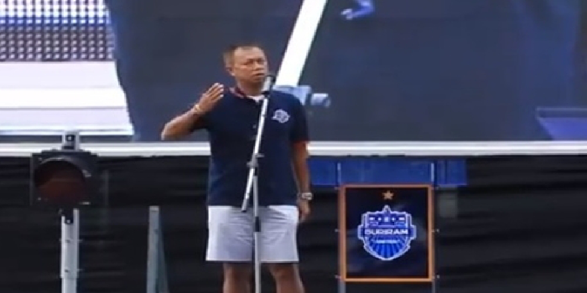 คนรวยสะดุ้งไหม!!! เนวินมาเองขึ้นเวทีประจาน เจ้าของโรงแรม-รีสอร์ท อย่าฟันแขก?!?ก่อนตบท้าย อย่าทำเหมือนส้มตำหัวหิน คนบุรีรัมย์จะซวย!?!(มีคลิป)