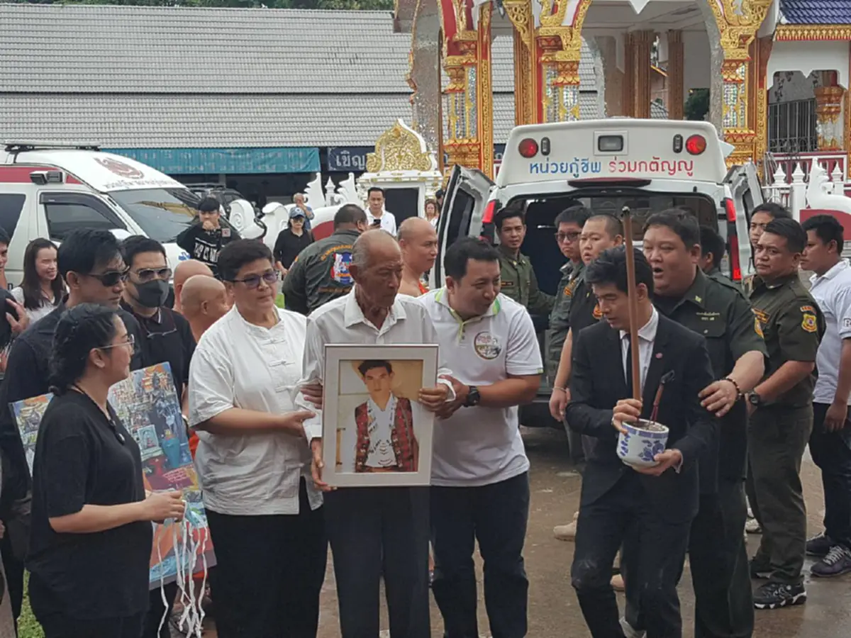 บดินทร์ ดุ๊ก หายไปนาน ป่วยอัมพาตครึ่งซีก ขอมาส่งเพื่อนโอวาระสุดท้าย