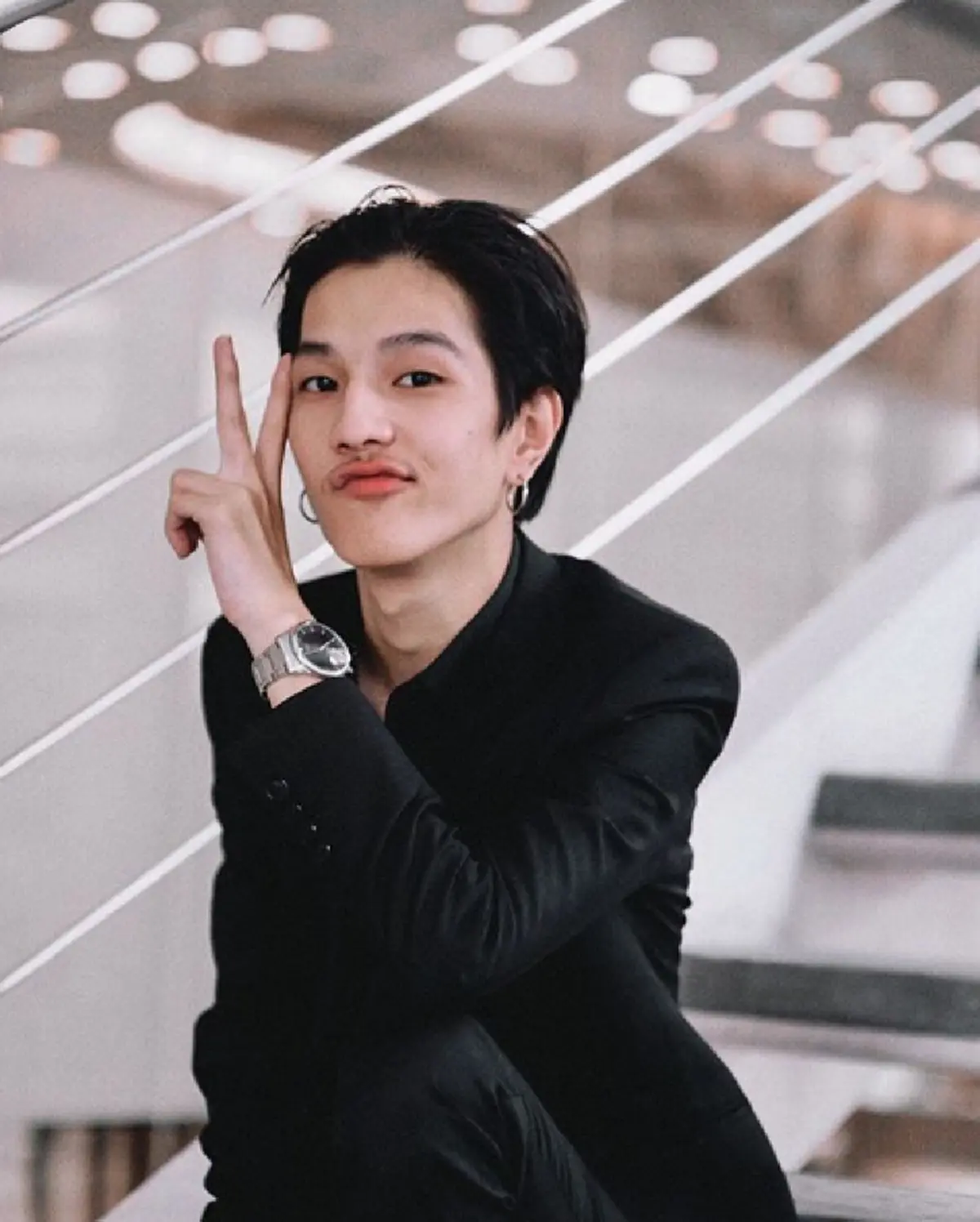 ปอน คุณพัทธ์  เน็ตไอดอล ลบคำดูถูกถึงแม้เรียนจบ กศน. จนเข้ามหาลัยต่อได้