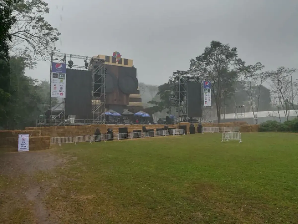 ภาพบรรยากาศงาน Big Mountain ปีนี้ เจอพิษฝนกระหน่ำแต่เช้า งานนี้น่าจะสนุกกันไปอีกแบบ!