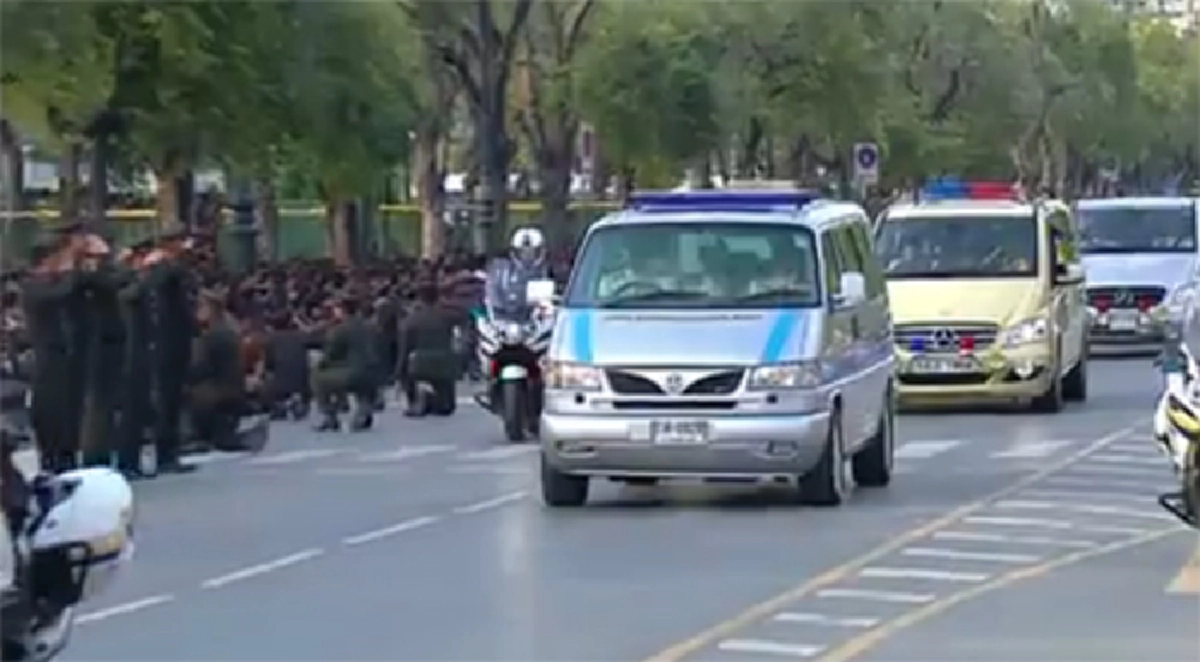 ดังคำสอนของพ่อ “1ด-0929” รถยนต์พระที่นั่งคันโปรดและคันสุดท้ายของในหลวงรัชกาลที่๙ รถพระที่นั่งที่"แสนสมถะ"...พระองค์ทรงสอนตราบจนถึงวันสุดท้าย